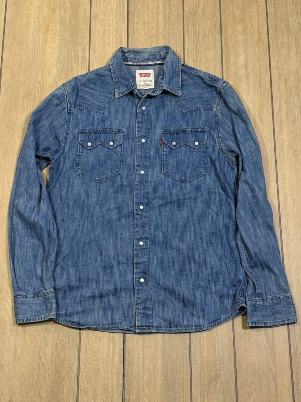 Levi's denim western snap shirt medium wash S